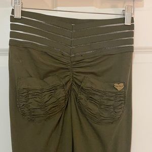 Cute booty lounge leggings in army green